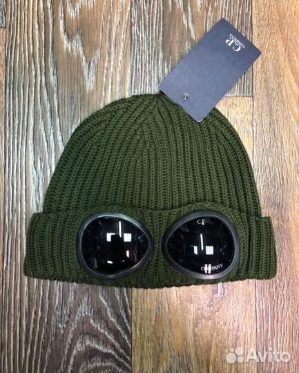 Мужская шапка cp company