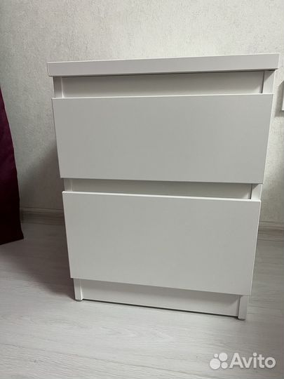 Прикроватная тумба с двумя ящиками