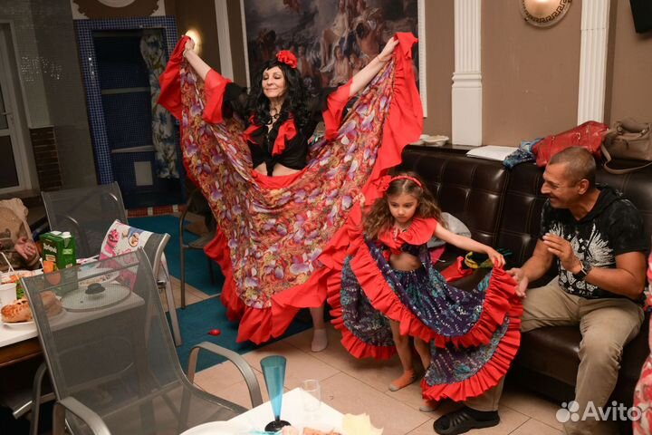 Сценические костюмы