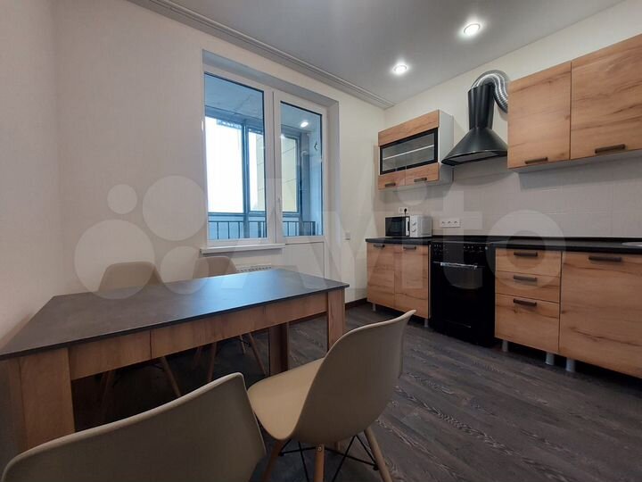 2-к. квартира, 56 м², 3/17 эт.