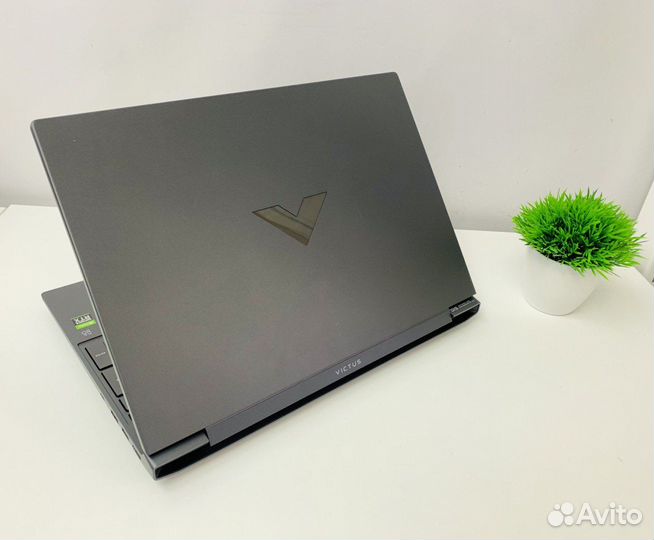 Игровой ноутбук HP Victus