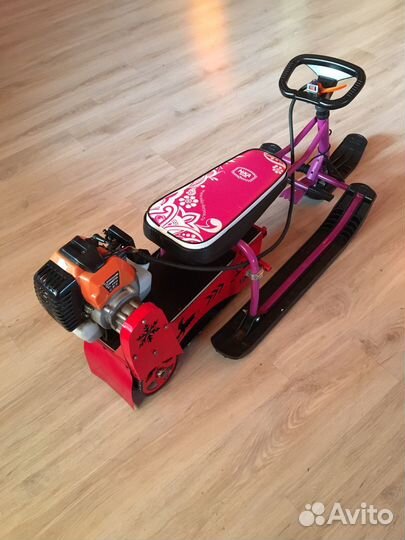 Детский снегокат снегоход с бензиновым мотором б.у