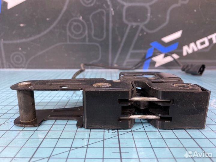 Замок капота Audi A6 C6 BDW 2005