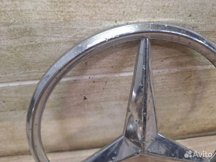 Эмблема передняя Mercedes-Benz E-класс W212/S212/C