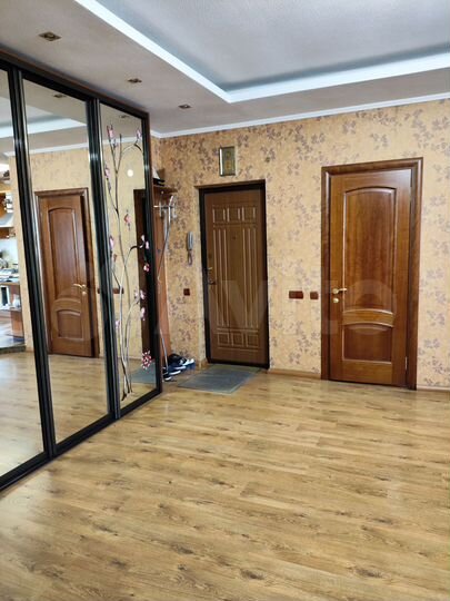 2-к. квартира, 85 м², 5/7 эт.