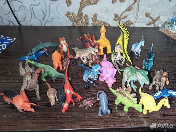 Динозавры игрушки