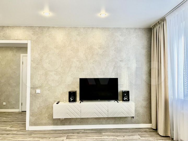 2-к. квартира, 56 м², 12/14 эт.