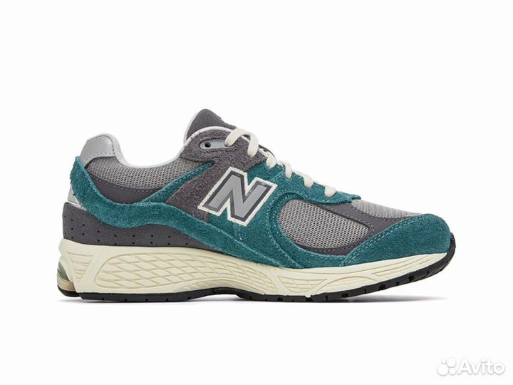 New Balance M2002REM
