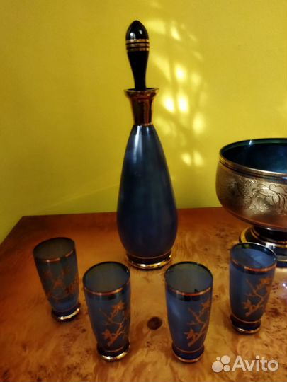 Кобальт стекло Чехословакия набор и ваза, фужеры