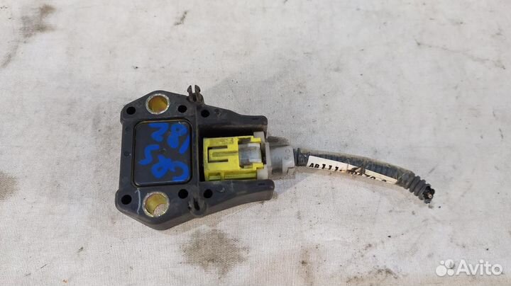 Датчик аirbag toyota crown S18 03-08 передний