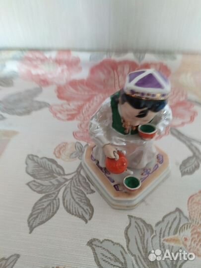 Фарфоровые статуэтки