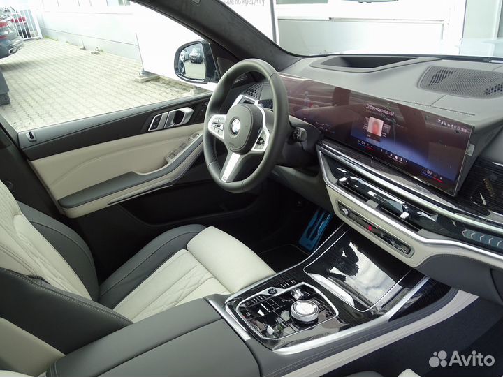 BMW X7 3.0 AT, 2024, 232 км