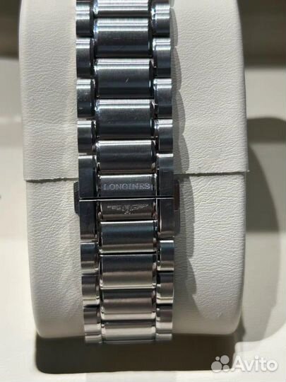 Наручные часы L3.811.5.93.6 42mm