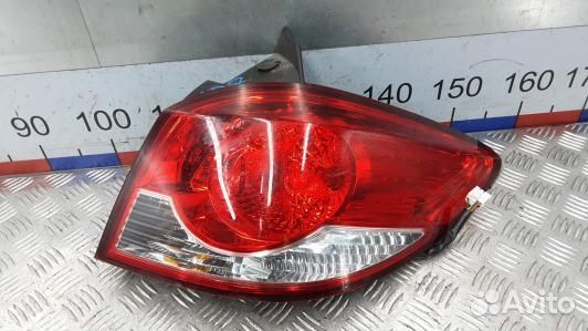 Фонарь задний правый chevrolet cruze J300 (BAD07MY