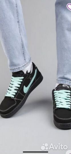 Кроссовки Travis skott