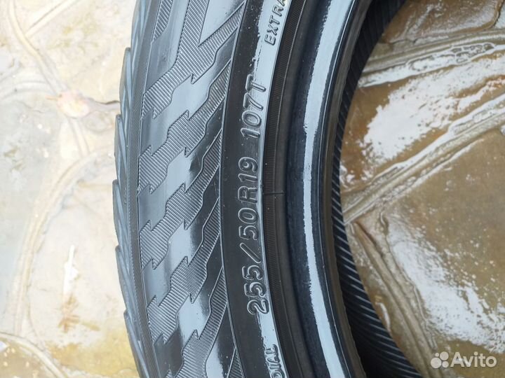 Yokohama BluEarth Winter V905 255/50 R19 30S