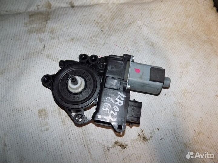 Моторчик стеклоподъемника i40 2011