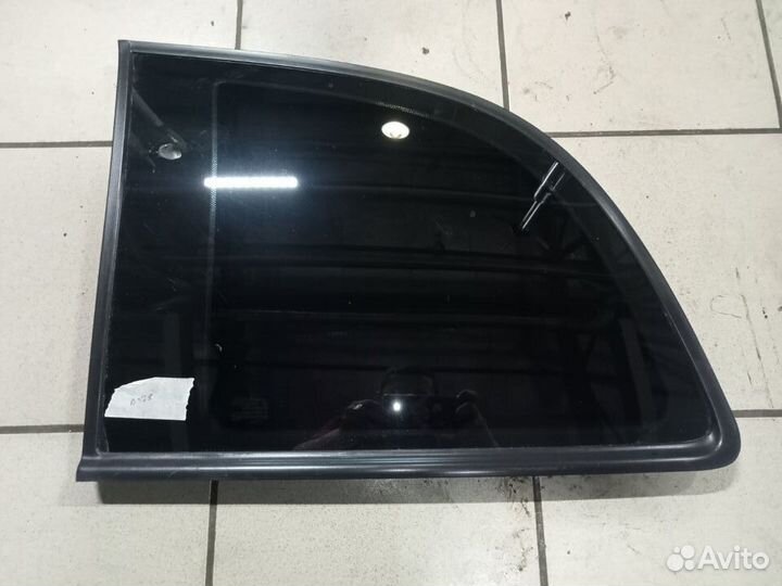 Форточка задняя левая Опель Зафира А