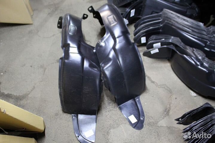 Передние подкрылки на Hyundai solaris 2010-2023