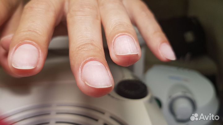 Маникюр, педикюр, наращивание ногтей