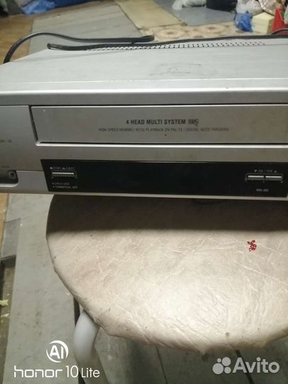 Видеомагнитофон