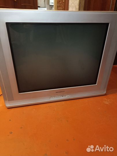 Телевизор samsung