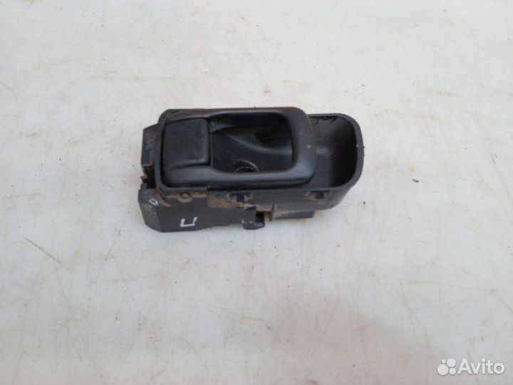 Ручка двери внутренняя правая Nissan Primera P11