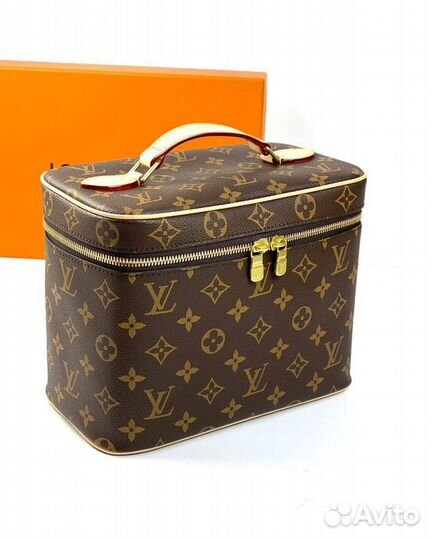 Косметичка nice BB M42265 Louis Vuitton