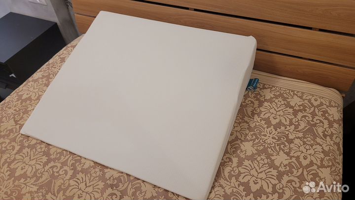 Клиновидная подушка