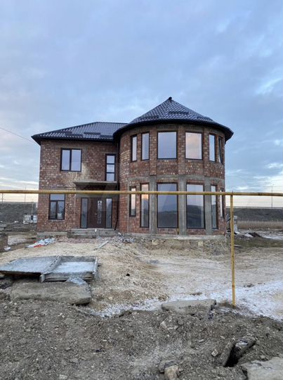 Дом 240 м² на участке 5 сот.