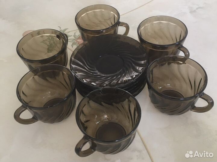 Чашки чайные с блюдцами