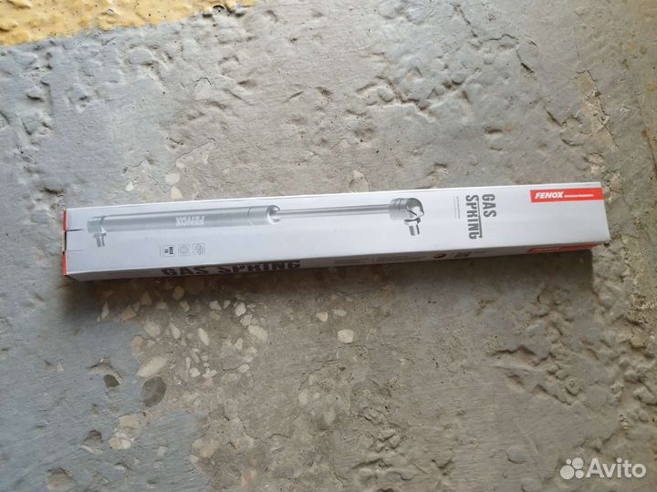 Амортизатор капота LADA 2121