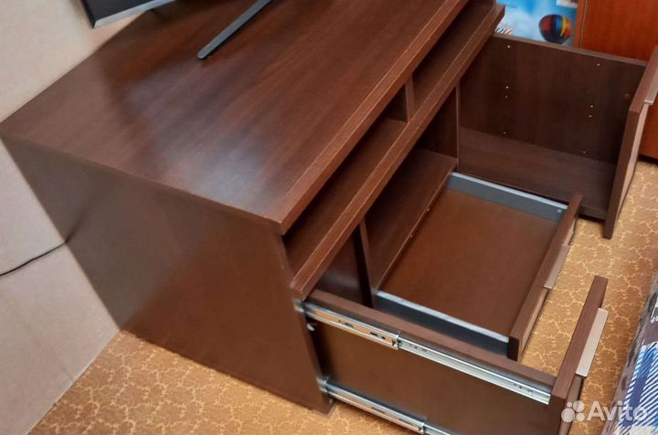 Тумба под телевизор