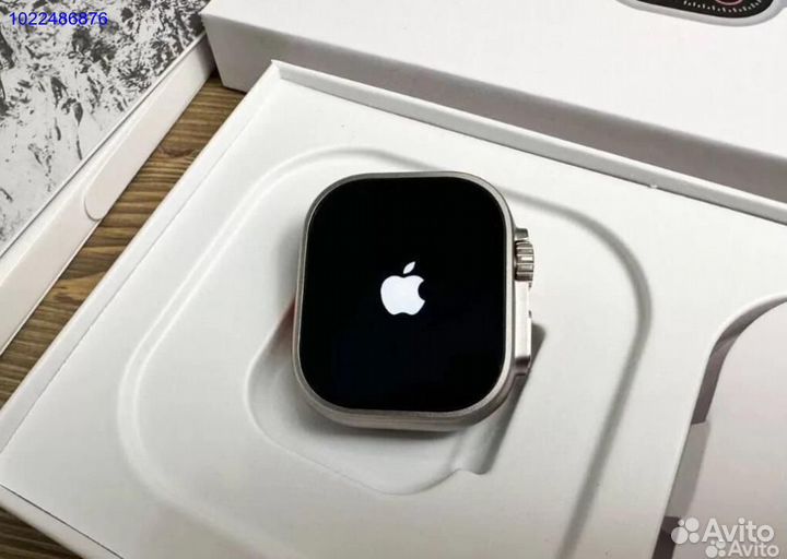 Apple Watch 9 Ultra 2 с яблоком
