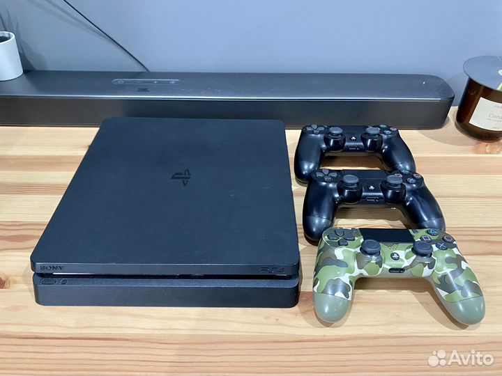 Ps4 slim 1Tb / 3 геймпада