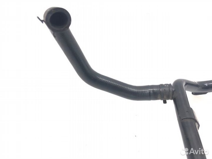 Патрубок системы охлаждения Volkswagen Jetta 1K2