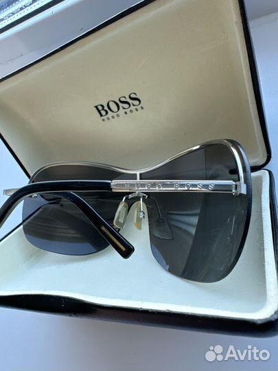 Солнцезащитные очки hugo boss