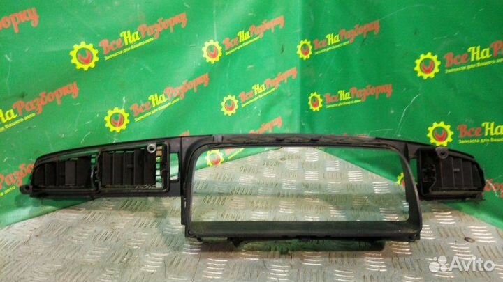 Консоль панели приборов Volkswagen Passat B4 седан