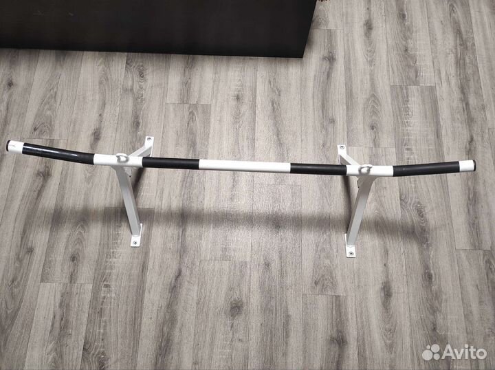 Турник потолочный с детскими качелями