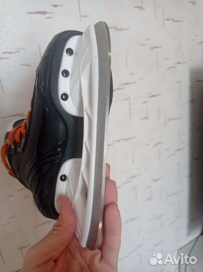 Хоккейные коньки bauer