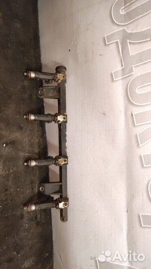 Рампа топливная Nissan Almera G15 Logan Largus