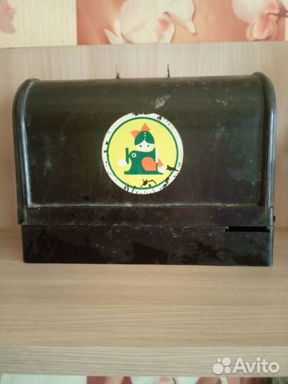 Игрушка швейная машинка