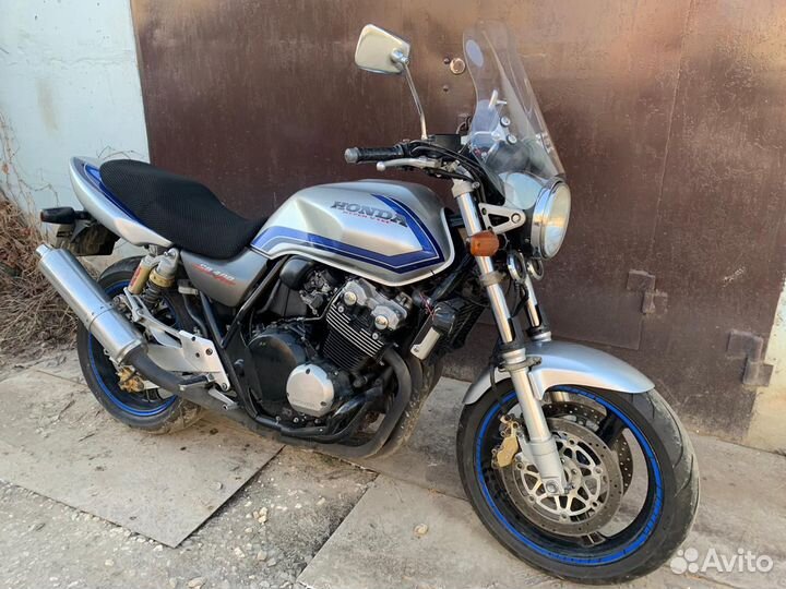 Ветровое стекло высокое универсальное