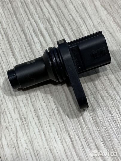 Датчик коленвала Renault sandero 2