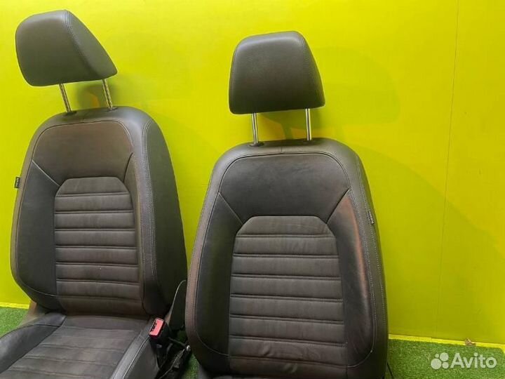 Сиденья комплект передняя Volkswagen Passat B7