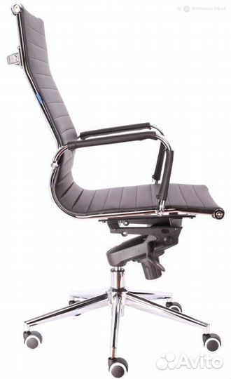 Кресло для руководителя Rio M