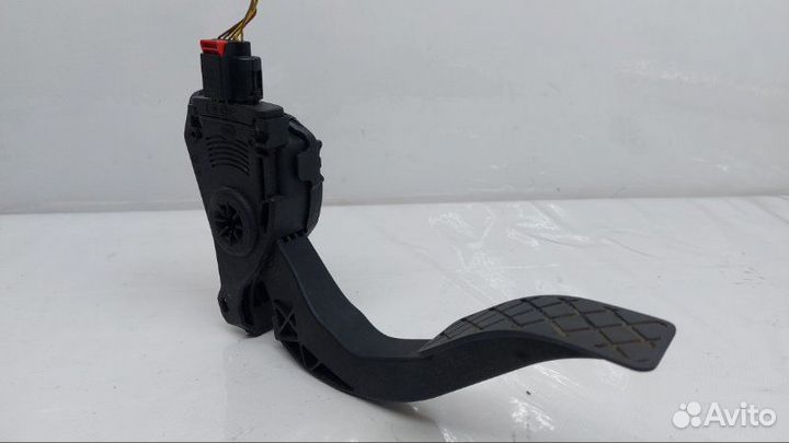 Педаль газа Audi A5 3.2 2009