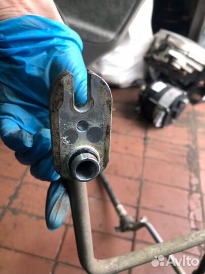 Трубка кондиционера Mitsubishi Lancer седан 4G18