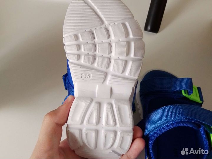 Сандали детские