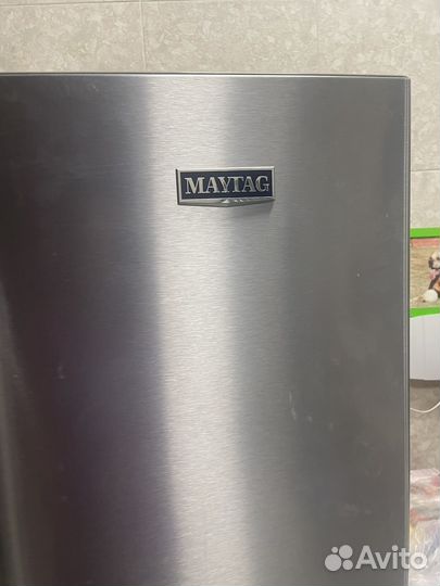 Холодильник Maytag